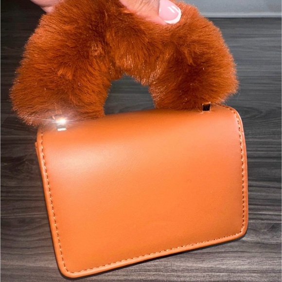 Orange Faux Fur Handle Bag with NY Logo - Picture 5 of 9